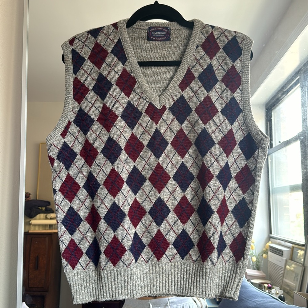 Vintage argyle v-neck sweater vest